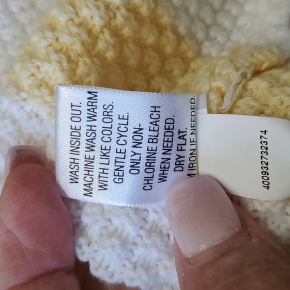 CROFT & BARROW, lightweight 100% cotton yellow and white sweater. - Picture 11 of 12